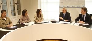 Alfonso Rueda y Jesús Gamallo, en la reunión con representantes da Coordinadora Galega de ONGD. Alfonso Rueda y Jesús Gamallo, en la reunión con representantes da Coordinadora Galega de ONGD.