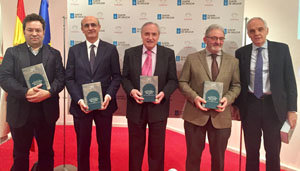 Mario Crecente, Celso Delgado, José Ramón Ónega, Antonio Garaloces y Joaquín Díez, en la presentación. Mario Crecente, Celso Delgado, José Ramón Ónega, Antonio Garaloces y Joaquín Díez, en la presentación.