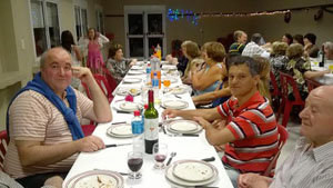 Asistentes a la cena de fin de año. Asistentes a la cena de fin de año.