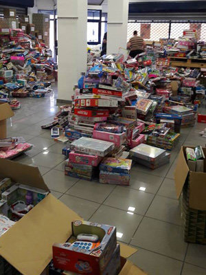 Vista de los juguetes preparados para ser clasificados. Vista de los juguetes preparados para ser clasificados.