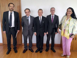Participantes en la reunión entre la Embajada de Epaña y la Agencia Brasileña de Cooperación. Participantes en la reunión entre la Embajada de Epaña y la Agencia Brasileña de Cooperación.