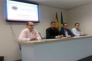 Un momento del acto desarrollado en la sede del Centro Español. Un momento del acto desarrollado en la sede del Centro Español.
