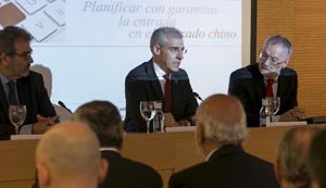 09,30 h.- O conselleiro de Economía, Emprego e Industria, Francisco Conde, participará na xornada Internacionalización das empresas galegas no mercado de China. No Club Financiero (rúa Letonia, 2).
foto xoán crespo
17/04/17