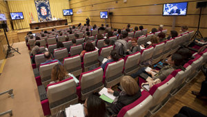 Vista general de la reunión con las ONGD. Vista general de la reunión con las ONGD.