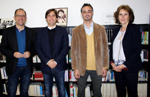 Anxo Lorenzo, Javier Martínez, Ezequiel Martínez y Cristina Ruibal, en la Biblioteca Julio Cortázar. Anxo Lorenzo, Javier Martínez, Ezequiel Martínez y Cristina Ruibal, en la Biblioteca Julio Cortázar.