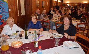 Algunas de las participantes en esta cena de aniversario. Algunas de las participantes en esta cena de aniversario.