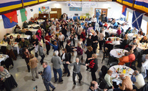 Panorámica de la celebración del Día de Canarias en la sede de la Asociación en Villa Adelina. Panorámica de la celebración del Día de Canarias en la sede de la Asociación en Villa Adelina.