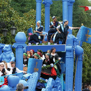 Una de las carrozas que participaron en el Desfile de América. Una de las carrozas que participaron en el Desfile de América.