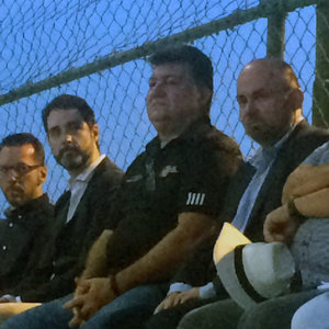 Roberto González Pérez, presidente HGV; Julio Navas López, cónsul adjunto; Martín Di Emidio Farinelli, coordinador general del evento; y Bernabé Aguilar Arigo, consejero de Asuntos Consulares. Roberto González Pérez, presidente HGV; Julio Navas López, cónsul adjunto; Martín Di Emidio Farinelli, coordinador general del evento; y Bernabé Aguilar Arigo, consejero de Asuntos Consulares.