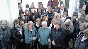Participantes en la presentación del grupo. Participantes en la presentación del grupo.