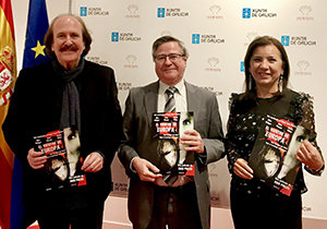 Juan Pinzás, Ramón Jiménez y Pilar Sueiro, durante la presentación. Juan Pinzás, Ramón Jiménez y Pilar Sueiro, durante la presentación.