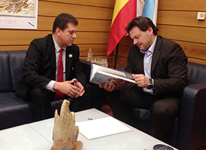Santiago Coelho y Rodríguez Miranda, durante la reunión que tuvieron en Santiago. Santiago Coelho y Rodríguez Miranda, durante la reunión que tuvieron en Santiago.