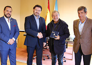 De izda. a dcha., Santos Gastón, Miranda, José Palmiotti y Daniel Minbielle. De izda. a dcha., Santos Gastón, Miranda, José Palmiotti y Daniel Minbielle.