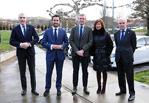 Alfonso Rueda y Francisco Conde, junto con otros participantes en el I Congreso de Jóvenes Empresarios de Ourense. Alfonso Rueda y Francisco Conde, junto con otros participantes en el I Congreso de Jóvenes Empresarios de Ourense.