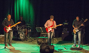 Uno de los grupos musicales que participaron. Uno de los grupos musicales que participaron.
