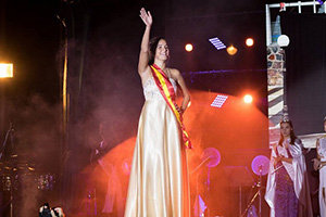Violeta Genson fue elegida princesa del Carnaval de Laprida. Violeta Genson fue elegida princesa del Carnaval de Laprida.