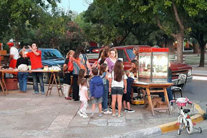 'Salchicirco' llevó el circo a la calle. 'Salchicirco' llevó el circo a la calle.