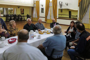 El cónsul Carlos Tercero mantuvo una reunión con los directivos de la Asociación Española. El cónsul Carlos Tercero mantuvo una reunión con los directivos de la Asociación Española.