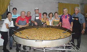 Un momento de la elaboración del arroz con marisco. Un momento de la elaboración del arroz con marisco.