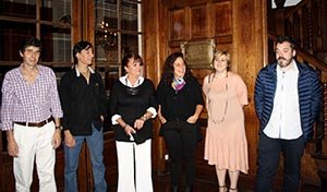 Diego Martínez -a la dcha.–, junto con las autoras de la muestra, la directora del museo y personal de la Federación, durante la inauguración de la exposición. Diego Martínez -a la dcha.–, junto con las autoras de la muestra, la directora del museo y personal de la Federación, durante la inauguración de la exposición.