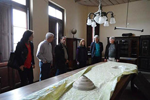 Un momento de la visita a las obras del 'Teatro España' en Carmen de Patagones. Un momento de la visita a las obras del 'Teatro España' en Carmen de Patagones.