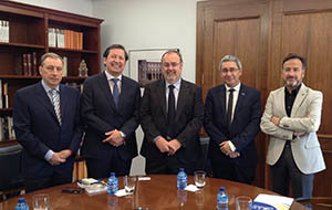 De izda. a dcha.: Juan José Mateos, Iván Suazo, Fernando Rey, José Ángel Domínguez y Salvador Mulero.