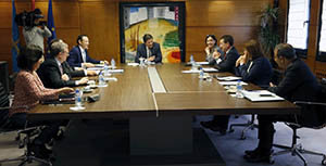 Javier Fernández presidió la reunión del Consejo de Gobierno. Javier Fernández presidió la reunión del Consejo de Gobierno.
