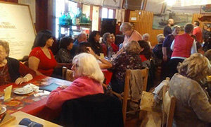 Numerosas personas probaron la gastronomía ofrecida por el Centro Andaluz de Bahía Blanca. Numerosas personas probaron la gastronomía ofrecida por el Centro Andaluz de Bahía Blanca.