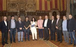 Ángela Gracián, junto con responsables de la Federación y representantes políticos, en el acto organizado por FEGALCAT.