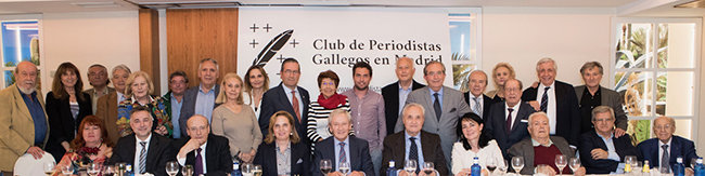 Participantes en el acto de entrega del 'Maestro de periodistas' del Club de Periodistas Gallegos en Madrid. Participantes en el acto de entrega del 'Maestro de periodistas' del Club de Periodistas Gallegos en Madrid.