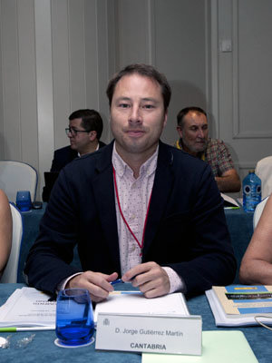 Jorge Gutiérrez, durante una de las sesiones del Pleno del CGCEE. Jorge Gutiérrez, durante una de las sesiones del Pleno del CGCEE.