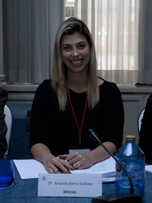 Amanda Barrio, consejera general por Brasil, en el reciente Pleno del CGCEE. Amanda Barrio, consejera general por Brasil, en el reciente Pleno del CGCEE.