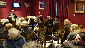 Vigo Mariña durante la conferencia en el Centro Lalín, Silleda y A Golada de Buenos Aires. Vigo Mariña durante la conferencia en el Centro Lalín, Silleda y A Golada de Buenos Aires.