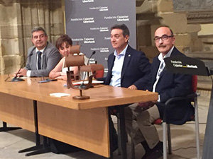 Diferentes autoridades participaron en el acto de entrega de la carabela. Diferentes autoridades participaron en el acto de entrega de la carabela.
