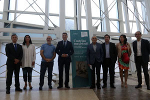 Román Rodríguez, y el resto de autoridades, durante el acto de presentación de 'Castelao maxistral'. Román Rodríguez, y el resto de autoridades, durante el acto de presentación de 'Castelao maxistral'.