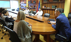El secretario general de la Presidencia recibió a los participantes en el programa 'Encuentro'. El secretario general de la Presidencia recibió a los participantes en el programa 'Encuentro'.