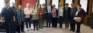 Los participantes en el programa 'Añoranza', junto con Martínez y Serrano. Los participantes en el programa 'Añoranza', junto con Martínez y Serrano.