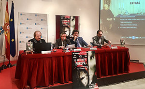Juan Pinzás, Ramón Jiménez, el escritor y Fernando Alonso Barahona y Diego Moldes, durante la presentación de la película. Juan Pinzás, Ramón Jiménez, el escritor y Fernando Alonso Barahona y Diego Moldes, durante la presentación de la película.