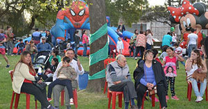 La jornada contó con actividades para disfrutar en familia. La jornada contó con actividades para disfrutar en familia.