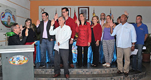 El presidente de la Comisión Electoral, Leodegario Forte Rodríguez, juramenta al presidente y su equipo, que regirán los destinos de la entidad para el bienio 2018-2020. El presidente de la Comisión Electoral, Leodegario Forte Rodríguez, juramenta al presidente y su equipo, que regirán los destinos de la entidad para el bienio 2018-2020.