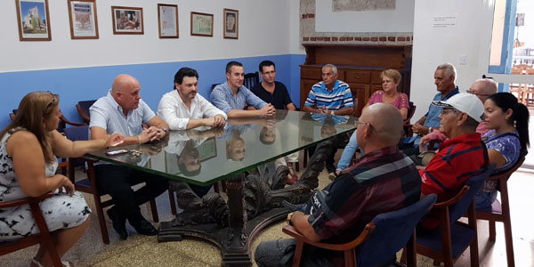 Antonio Rodríguez Miranda, reunido con los coordinadores en distintas provincias cubanas. Antonio Rodríguez Miranda, reunido con los coordinadores en distintas provincias cubanas.