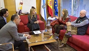 Fabiola García y Antonio Rodríguez Miranda, durante el encuentro con Apejuveg. Fabiola García y Antonio Rodríguez Miranda, durante el encuentro con Apejuveg.