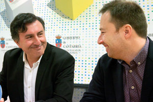 Mañanes, junto al director de Cooperación al Desarrollo, Jorge Gutiérrez, durante la rueda de prensa ofrecida. Mañanes, junto al director de Cooperación al Desarrollo, Jorge Gutiérrez, durante la rueda de prensa ofrecida.