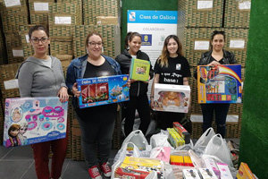 Una de las donaciones de juguetes que acogió estos días la Casa de Galicia. Una de las donaciones de juguetes que acogió estos días la Casa de Galicia.