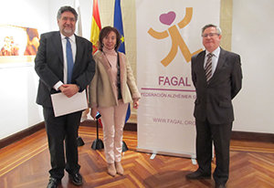 El presidente de FAGAL, Juan Carlos Rodríguez , la diputada del PP en la Asamblea de Madrid Pilar Liébana y el coordinador de Actos Ramón Jiménez