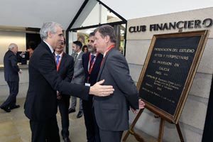 El conselleiro de Economía, a su llegada al Club Financiero de A Coruña. El conselleiro de Economía, a su llegada al Club Financiero de A Coruña.
