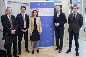 Francisco Conde, junto a la secretaria de Estado de Comercio, Xiana Méndez, y otros dirigentes que asistieron a la jornada. Francisco Conde, junto a la secretaria de Estado de Comercio, Xiana Méndez, y otros dirigentes que asistieron a la jornada.