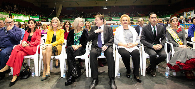 Las autoridades, en el un momento del acto, Las autoridades, en el un momento del acto,