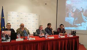 En la mesa, durante la presentación, Manuel López Poy, Pepe Rey, Ramón Jiménez, Miguel Fernández y Lorenzo Pascual.