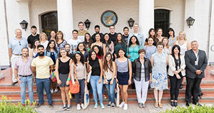 Grupo de alumnos extranjeros en la Universidad Nacional del Sur. Grupo de alumnos extranjeros en la Universidad Nacional del Sur.